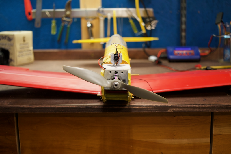 Flying Foamboard Machine